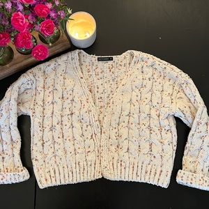 Moon & Madison cropped cardigan sweater 〰️ size small
